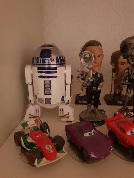 R2.jpg